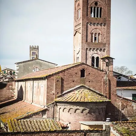 Il Rifugio Degli Innamorati...di * Lucca